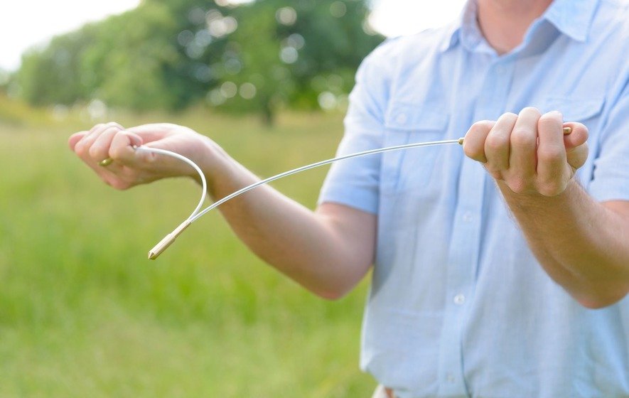 water dowsing with sticks